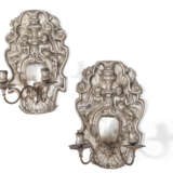 A SET OF FOUR ENGLISH OR DUTCH SILVERED BRASS TWO-LIGHT WALL... - photo 2