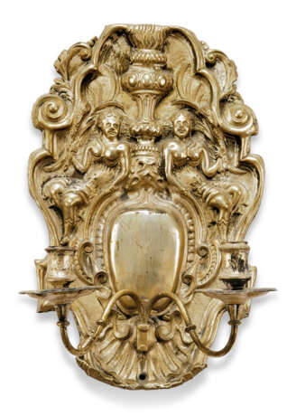 A SET OF FOUR ENGLISH OR DUTCH SILVERED BRASS TWO-LIGHT WALL... - photo 4
