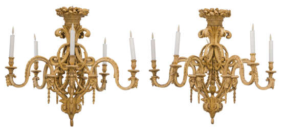 A PAIR OF DUTCH GILTWOOD FIVE-BRANCH CHANDELIERS - photo 1