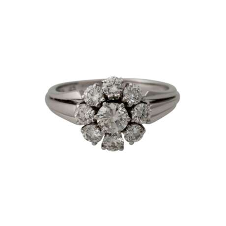 Ring mit 9 Brillanten zusammen ca. 1,15 ct, - photo 2