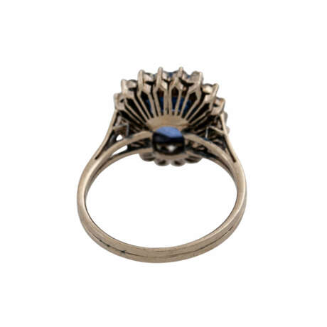 Ring mit Saphir ca. 2,5 ct umrahmt von 18 Brillanten - фото 4
