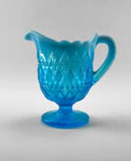 Milk jugs and Creamers (Household items, Tableware and Serveware, Drinkware). Молочник из цветного стекла "Аквамарин", Англия, компания Davidson, идеальное состояние, 1890 гг.