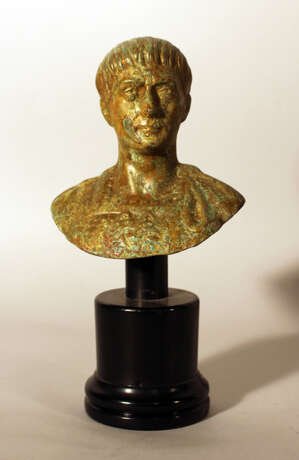 Bronze bust of Roman emperor Augustus in ancient manner, looking to the side, in armour - фото 1