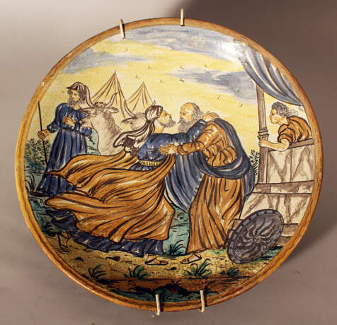 Italian ceramic dish painted in the centre with the scene of Jacob and Esau - photo 1