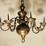 Small Louis XVI chandelier with seven branches ending in tazzas with spikes - photo 1