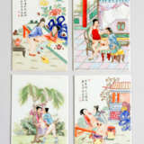 Four erotic Chinese porcelain plaques, coloured painted scenes partly with black script signs, on white ground, glazed - Foto 2