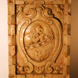 Small Italian stone plinth with sculpted coat of arms, in the centre a lion and a fortress - фото 1