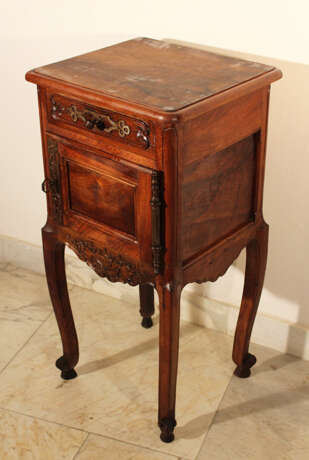 A French Provencal small chest on four high shaped legs with scroll endings - photo 2
