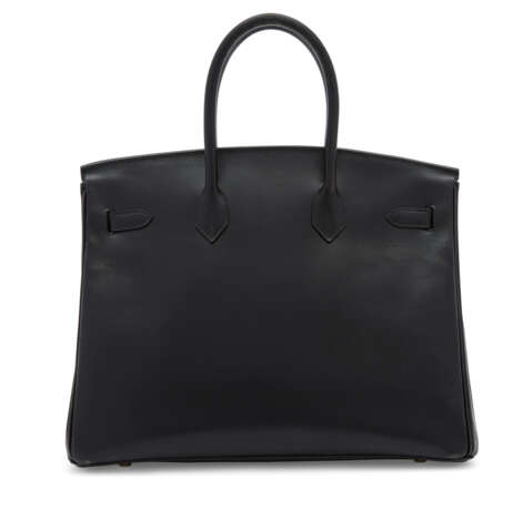 Hermes. A BLACK CALF BOX LEATHER BIRKIN 35 WITH GOLD HARDWARE - photo 3