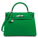 Hermes. A BAMBOO LEATHER RETOURNÉ KELLY 32 WITH PALLADIUM HARDWARE - Foto 1
