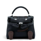 Hermes. A LIMITED EDITION BLACK SWIFT LEATHER QUELLE IDOLE WITH PALL... - Foto 1