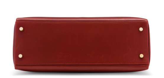 Hermes. A ROUGE H CALF BOX LEATHER RETOURNÉ KELLY 32 WITH GOLD HARDW... - фото 4