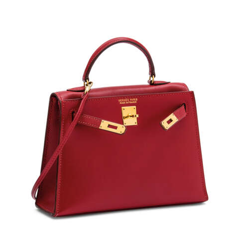 Hermes. A ROUGE VIF CALF BOX LEATHER MICRO MINI KELLY 15 WITH GOLD H... - photo 2