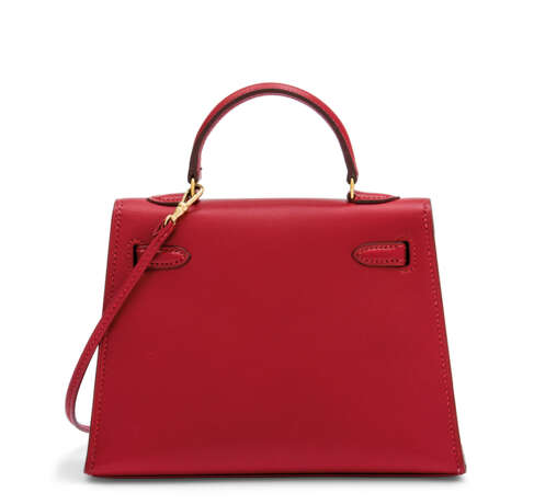 Hermes. A ROUGE VIF CALF BOX LEATHER MICRO MINI KELLY 15 WITH GOLD H... - Foto 3