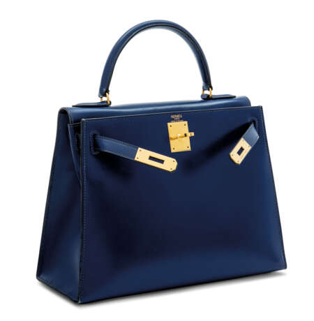 Hermes. A BLEU SAPHIR CALF BOX LEATHER SELLIER KELLY 28 WITH GOLD HA... - Foto 2