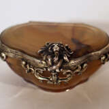 German baroque snuff box in cartouche shape with bowed and cutted stone lid and box - фото 1