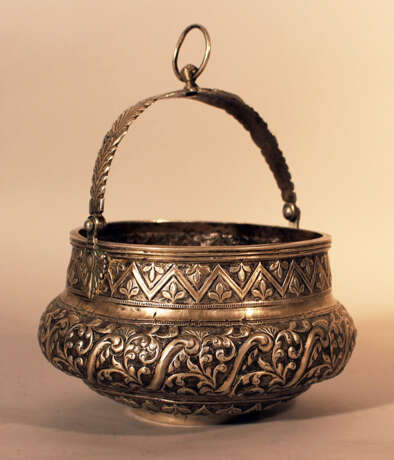 South American silver container, bowed shape and thin neck - фото 1