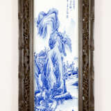 Four Chinese porcelain plaques with painted river landscapes in blue colour on white ground, glazed, on top Chinese script signs and artist‘s stamp - фото 2