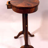 Small French directoire oval working table on two round column feet, each with two extended legs and bronze connection, one drawer and oval top - photo 3
