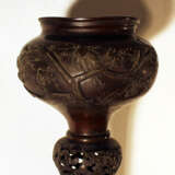 A pair of large Asian incense burners - photo 3