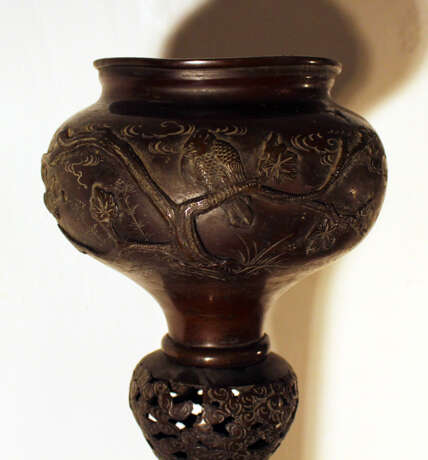 A pair of large Asian incense burners - photo 3
