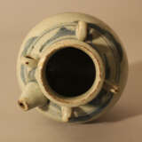 A small Ming porcelain pilgrims can, in bowed shape with small neck. four rings and one spout - photo 3
