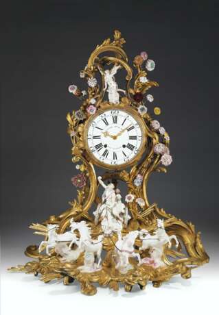 Meissen Porcelain Factory. A MONUMENTAL LOUIS XV ORMOLU AND MEISSEN AND FRENCH PORCELAI... - photo 1