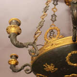 An Empire chandelier in bowl shape with 8 scrolled branches and fluted spouts - фото 3
