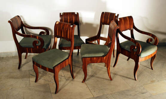 Russian or Baltic salon suit comprising one table, two armchairs and four chairs - photo 3