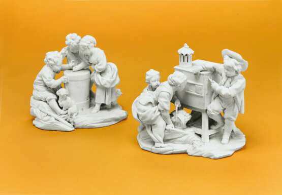 Sèvres Porcelain Factory. A PAIR OF SEVRES BISCUIT FIGURE GROUPS, 'LA LOTTERIE' OR 'LE... - Foto 1