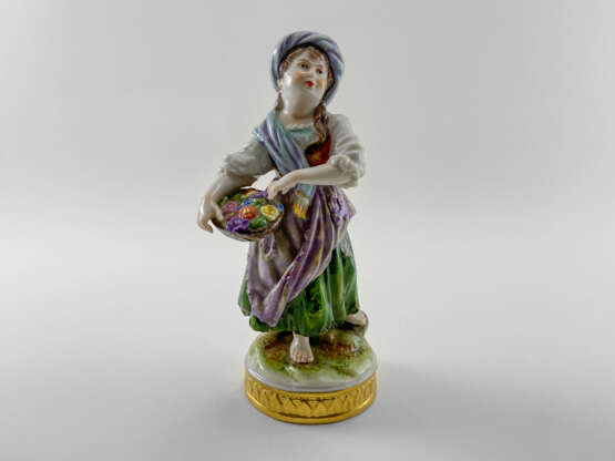 Statuette “Porcelain figurine Floraison. Germany, Volkstedt, perfect condition, 1945 - 1951”, Aelteste Volkstedter, Mixed media, 1945 - photo 1