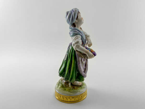 Statuette “Porcelain figurine Floraison. Germany, Volkstedt, perfect condition, 1945 - 1951”, Aelteste Volkstedter, Mixed media, 1945 - photo 4