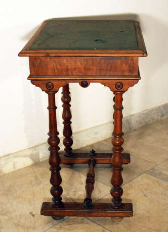 A small working table with rectangular top to be opened - photo 2