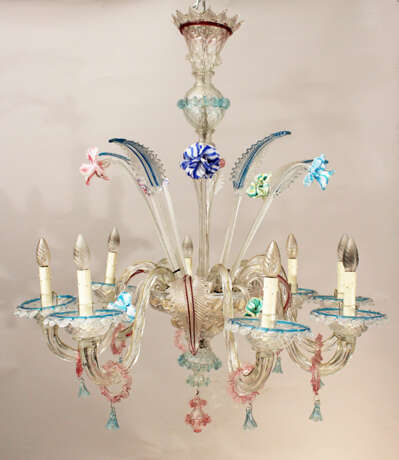 Venetian chandelier in blossom shape with 8 branches in S shape with wide tazzas and flower rings - фото 1