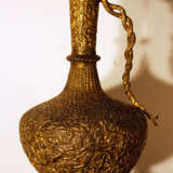 A large Indochinese ceremonial can in baluster shape, on one wide foot - Foto 1