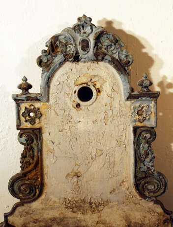Vienna water basin, metal cast with floral decorations - photo 3
