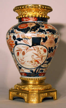 Imari porcelain vase in conical shape - photo 2