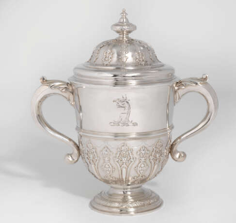 A GEORGE II SILVER TWO-HANDLED CUP AND COVER - фото 1