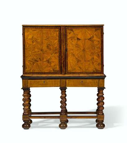 A SOUTH GERMAN WALNUT, ASH, INDIAN ROSEWOOD, FRUITWOOD AND M... - photo 2