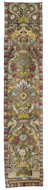 A PAIR OF ITALIAN SILK AND METAL THREAD EMBROIDERED PANELS - Foto 1