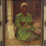 Orientalist late 19th Century, Praying man, oil on canvas, monogrammed and described Cairo bottom left, framed. - Foto 1