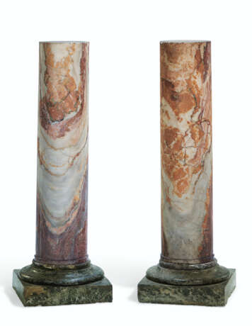 A PAIR OF ITALIAN PURPLE AND YELLOW VEINED MARBLE COLUMNS - фото 1