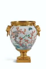 A LATE LOUIS XV 'GOUT GREC' ORMOLU MOUNTED CHINESE FAMILLE V...