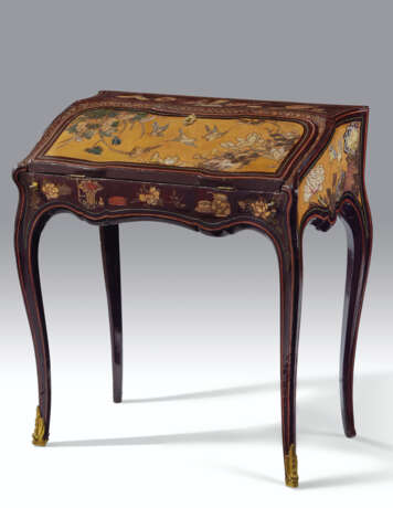 A LOUIS XV ORMOLU-MOUNTED CHINESE COROMANDEL LACQUER AND VER... - photo 1