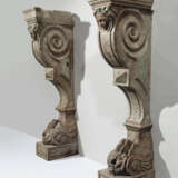 A PAIR OF ITALIAN MOTTLED RED MARBLE AND VERDE ANTICO MARBLE... - photo 1