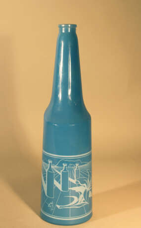 Salvador Dalí (1904-1989), Surrealistic glass bottle in blue colour with Dali still life - photo 1