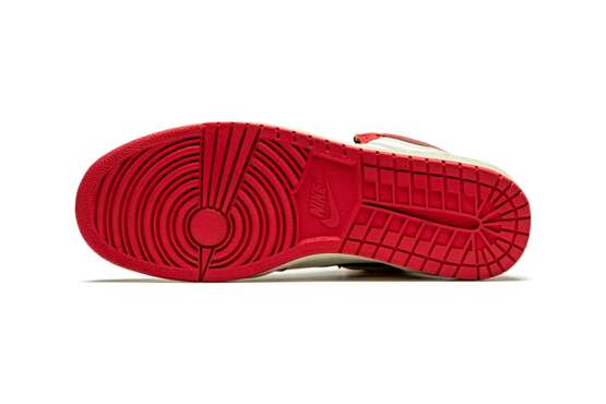 Air Jordan 1 TYPS, Player Exclusive Signed Sneaker - Foto 4