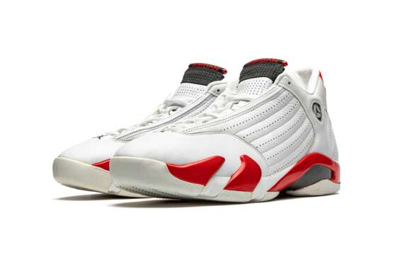 Air Jordan 14 “Chicago,” Player Exclusive, Practice-Worn Sneaker - фото 1