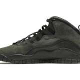 Air Jordan 10 “Shadow,” Player Exclusive Sneaker - фото 7