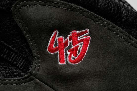 Air Jordan 10 “Shadow,” Player Exclusive Sneaker - фото 14